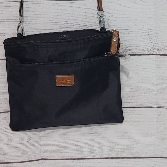 Nwot Roots nylon crossbody with leather accents - Picture 2 of 10